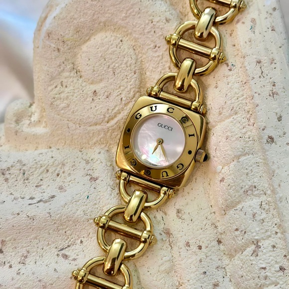 Gucci Accessories - AUTHENTIC VINTAGE GUCCI MOTHER-OF-PEARL HORSEBIT GOLD WATCH